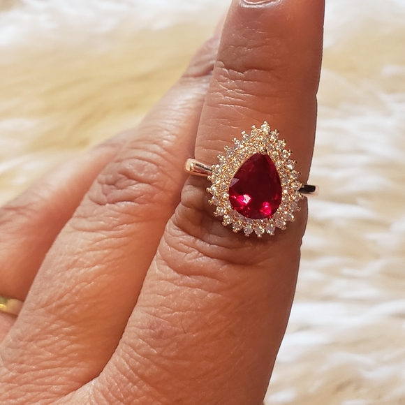 Tear Drop Cubic Zirconia Rose Gold Ring - Picture 6 of 6